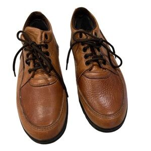 Red wings for women size 10 1/2. Brown